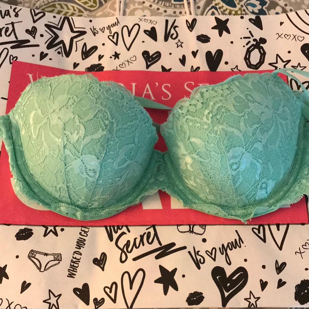 Victoria Secret Lace Push Up Demi Bra